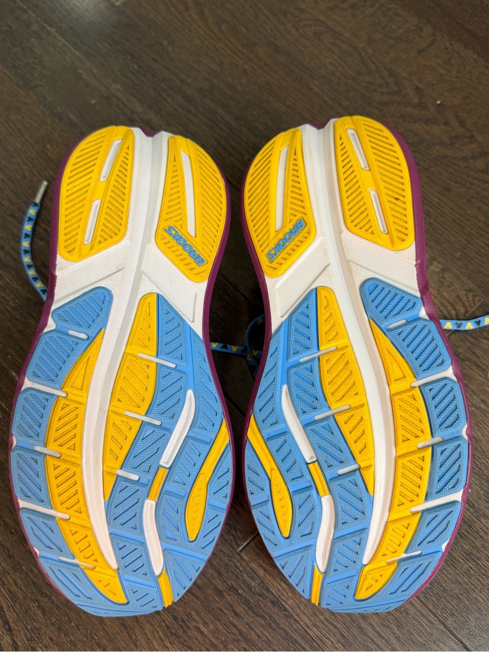 runDisney x Brooks Ghost Max 3 — 2025 Wine & Dine Half Marathon — 7.5 Medium - Picture 9 of 9